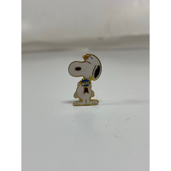 Snoopy Jewelry - Vintage Snoopy "Hero" enamel pin